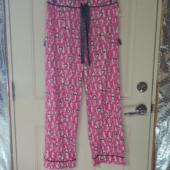 DKNY Pajama Set - Charcoal and Pink HeartsÚL - Picture 3 of 4